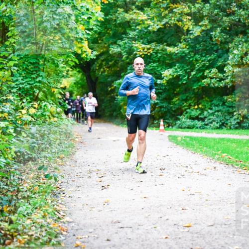 12.10.2025 - Bramfelder Halbmarathon 2025 Dr. Thomas Lammeyer http://msf.ph/oto/9347040 12.10.2025 10:22:22 Laufen  meine-sportfotos.de