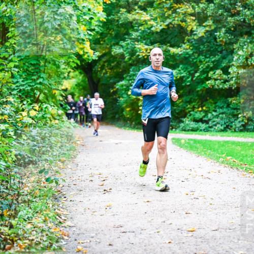 12.10.2025 - Bramfelder Halbmarathon 2025 Dr. Thomas Lammeyer http://msf.ph/oto/9347045 12.10.2025 10:22:23 Laufen  meine-sportfotos.de