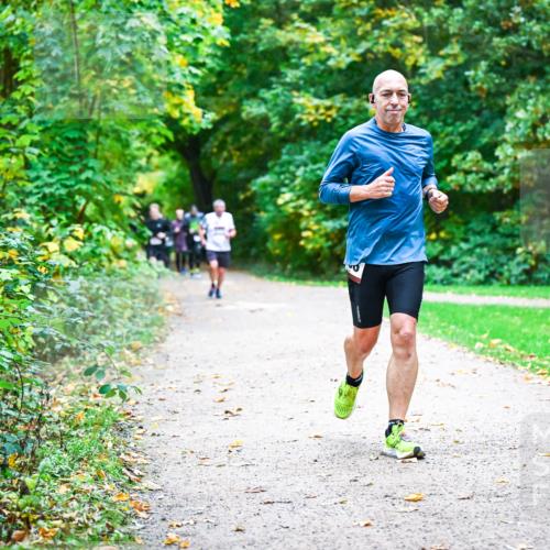 12.10.2025 - Bramfelder Halbmarathon 2025 Dr. Thomas Lammeyer http://msf.ph/oto/9347050 12.10.2025 10:22:23 Laufen  meine-sportfotos.de