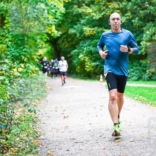 12.10.2025 - Bramfelder Halbmarathon 2025 Dr. Thomas Lammeyer http://msf.ph/oto/9347052 12.10.2025 10:22:24 Laufen  meine-sportfotos.de