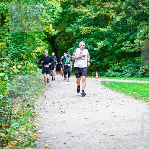 12.10.2025 - Bramfelder Halbmarathon 2025 Dr. Thomas Lammeyer http://msf.ph/oto/9347065 12.10.2025 10:22:28 Laufen  meine-sportfotos.de