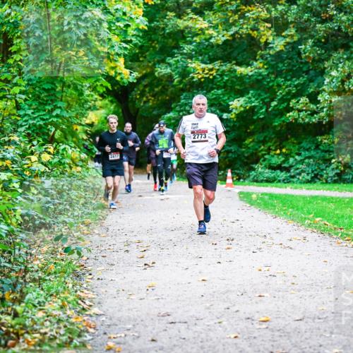 12.10.2025 - Bramfelder Halbmarathon 2025 Dr. Thomas Lammeyer http://msf.ph/oto/9347068 12.10.2025 10:22:28 Laufen 2817, 2773 meine-sportfotos.de