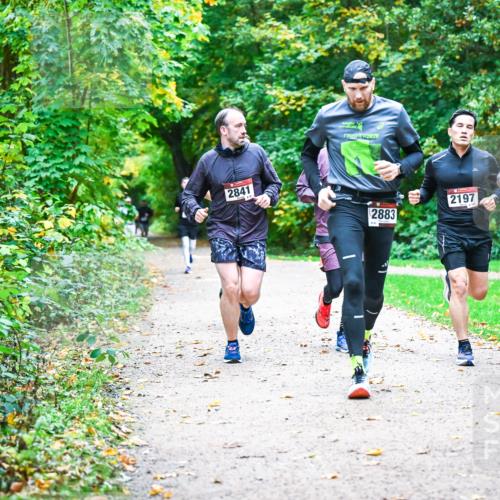 12.10.2025 - Bramfelder Halbmarathon 2025 Dr. Thomas Lammeyer http://msf.ph/oto/9347108 12.10.2025 10:22:34 Laufen 2841, 2025, 2197, 2203, 2883 meine-sportfotos.de