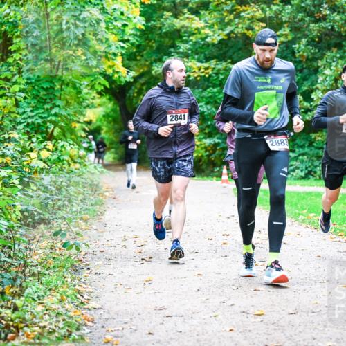 12.10.2025 - Bramfelder Halbmarathon 2025 Dr. Thomas Lammeyer http://msf.ph/oto/9347110 12.10.2025 10:22:35 Laufen 2841, 2025, 2883, 2197, 220 meine-sportfotos.de