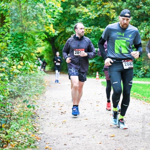 12.10.2025 - Bramfelder Halbmarathon 2025 Dr. Thomas Lammeyer http://msf.ph/oto/9347112 12.10.2025 10:22:35 Laufen 28, 2025, 2883, 2197 meine-sportfotos.de