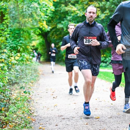 12.10.2025 - Bramfelder Halbmarathon 2025 Dr. Thomas Lammeyer http://msf.ph/oto/9347118 12.10.2025 10:22:36 Laufen 2938, 284, 2025, 2883, 845 meine-sportfotos.de