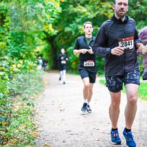 12.10.2025 - Bramfelder Halbmarathon 2025 Dr. Thomas Lammeyer http://msf.ph/oto/9347121 12.10.2025 10:22:36 Laufen 2938, 2841, 30 meine-sportfotos.de