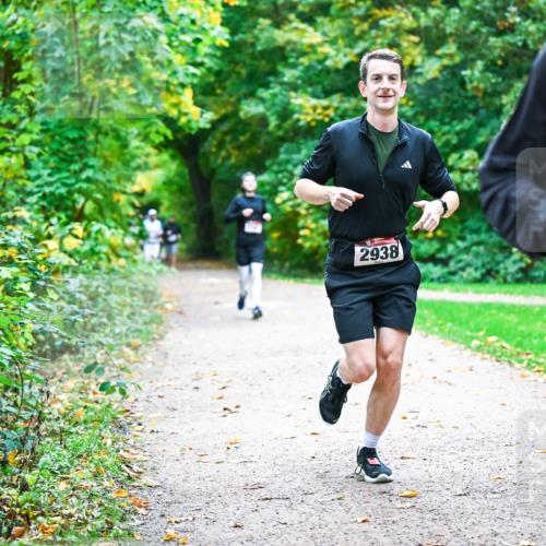 12.10.2025 - Bramfelder Halbmarathon 2025 Dr. Thomas Lammeyer http://msf.ph/oto/9347124 12.10.2025 10:22:37 Laufen 2938, 28 meine-sportfotos.de