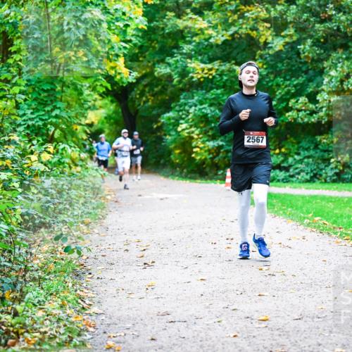 12.10.2025 - Bramfelder Halbmarathon 2025 Dr. Thomas Lammeyer http://msf.ph/oto/9347137 12.10.2025 10:22:40 Laufen 2567 meine-sportfotos.de