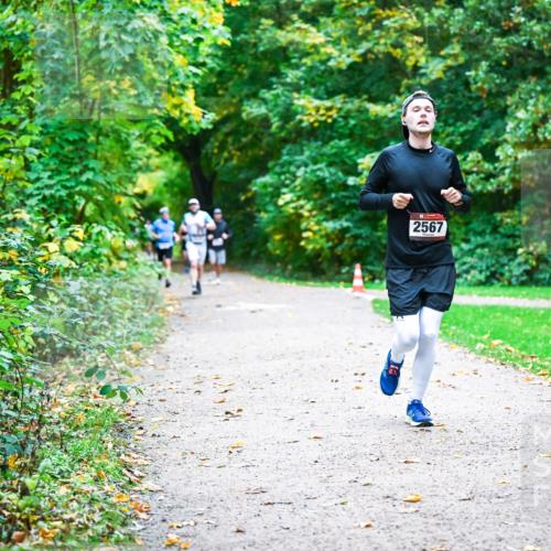12.10.2025 - Bramfelder Halbmarathon 2025 Dr. Thomas Lammeyer http://msf.ph/oto/9347139 12.10.2025 10:22:40 Laufen 2567 meine-sportfotos.de