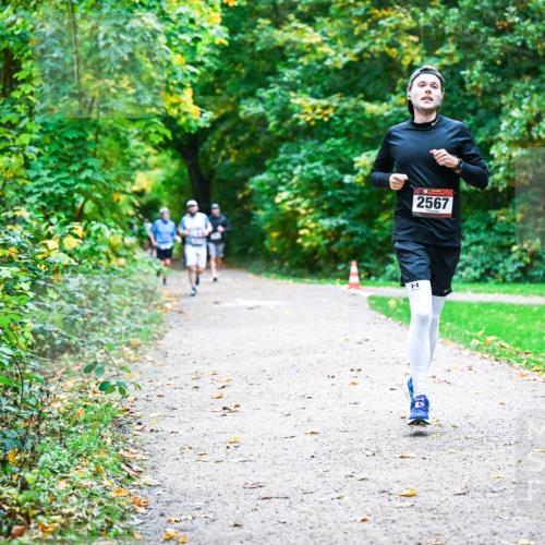 12.10.2025 - Bramfelder Halbmarathon 2025 Dr. Thomas Lammeyer http://msf.ph/oto/9347140 12.10.2025 10:22:40 Laufen 1, 2567 meine-sportfotos.de
