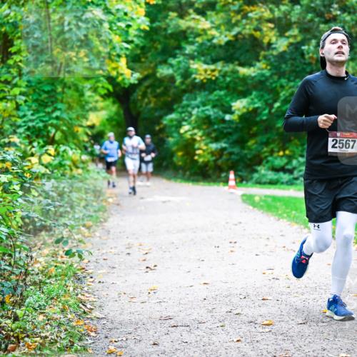 12.10.2025 - Bramfelder Halbmarathon 2025 Dr. Thomas Lammeyer http://msf.ph/oto/9347144 12.10.2025 10:22:41 Laufen 33, 2567 meine-sportfotos.de