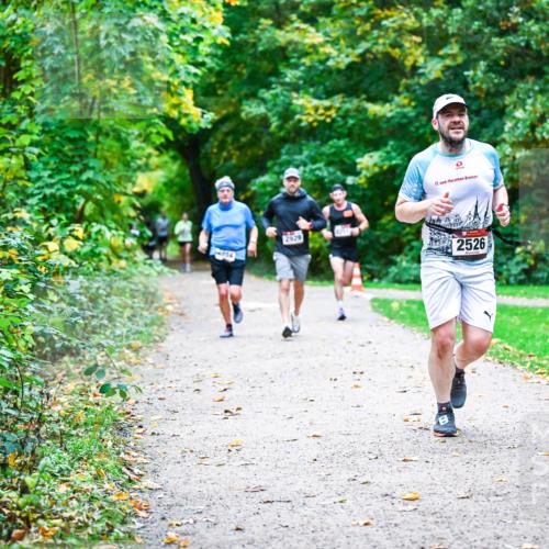 12.10.2025 - Bramfelder Halbmarathon 2025 Dr. Thomas Lammeyer http://msf.ph/oto/9347164 12.10.2025 10:22:47 Laufen 2929, 17, 2526 meine-sportfotos.de