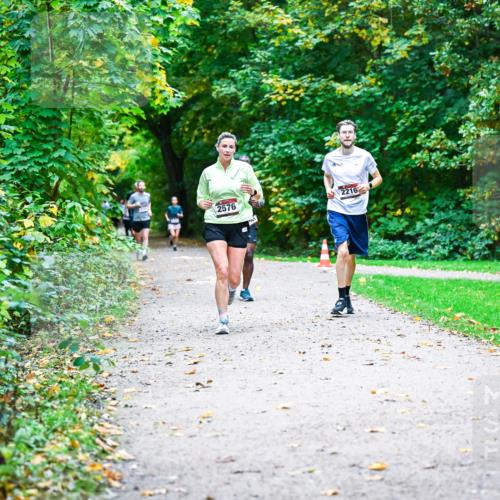 12.10.2025 - Bramfelder Halbmarathon 2025 Dr. Thomas Lammeyer http://msf.ph/oto/9347202 12.10.2025 10:22:58 Laufen 2576, 2216 meine-sportfotos.de