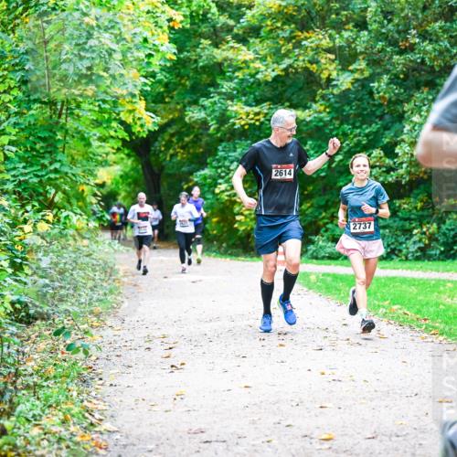 12.10.2025 - Bramfelder Halbmarathon 2025 Dr. Thomas Lammeyer http://msf.ph/oto/9347246 12.10.2025 10:23:09 Laufen 2614, 2737, 25 meine-sportfotos.de