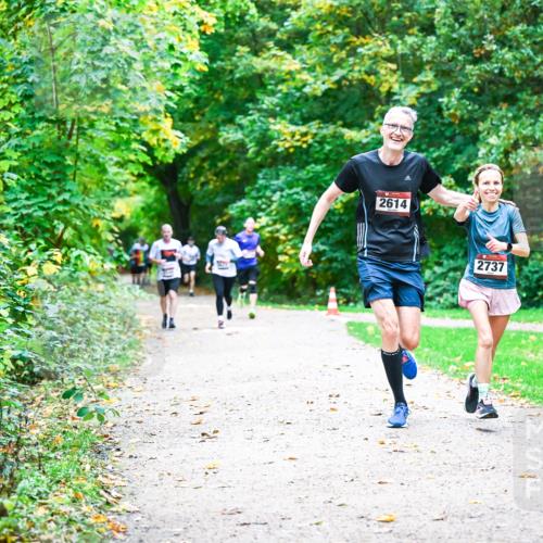 12.10.2025 - Bramfelder Halbmarathon 2025 Dr. Thomas Lammeyer http://msf.ph/oto/9347251 12.10.2025 10:23:09 Laufen 2614, 2737 meine-sportfotos.de