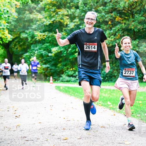 12.10.2025 - Bramfelder Halbmarathon 2025 Dr. Thomas Lammeyer http://msf.ph/oto/9347257 12.10.2025 10:23:10 Laufen 2614, 2737 meine-sportfotos.de