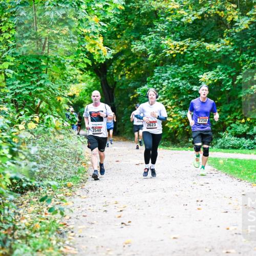 12.10.2025 - Bramfelder Halbmarathon 2025 Dr. Thomas Lammeyer http://msf.ph/oto/9347263 12.10.2025 10:23:12 Laufen 2540, 224, 2258, 2623 meine-sportfotos.de