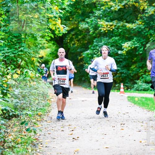 12.10.2025 - Bramfelder Halbmarathon 2025 Dr. Thomas Lammeyer http://msf.ph/oto/9347273 12.10.2025 10:23:13 Laufen 2540, 2623, 2258 meine-sportfotos.de