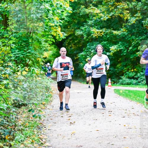 12.10.2025 - Bramfelder Halbmarathon 2025 Dr. Thomas Lammeyer http://msf.ph/oto/9347276 12.10.2025 10:23:14 Laufen 2540, 2623, 2258 meine-sportfotos.de