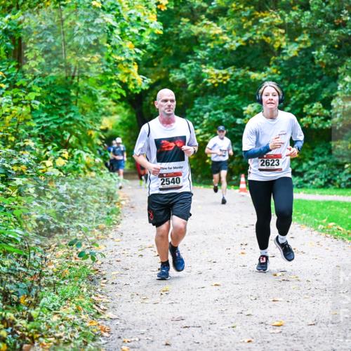 12.10.2025 - Bramfelder Halbmarathon 2025 Dr. Thomas Lammeyer http://msf.ph/oto/9347283 12.10.2025 10:23:15 Laufen 2540, 2623 meine-sportfotos.de