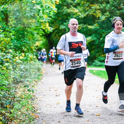 12.10.2025 - Bramfelder Halbmarathon 2025 Dr. Thomas Lammeyer http://msf.ph/oto/9347289 12.10.2025 10:23:16 Laufen 2540, 2623 meine-sportfotos.de