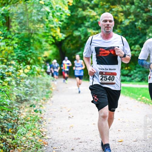 12.10.2025 - Bramfelder Halbmarathon 2025 Dr. Thomas Lammeyer http://msf.ph/oto/9347292 12.10.2025 10:23:16 Laufen 2540, 3, 26, 1, 4 meine-sportfotos.de