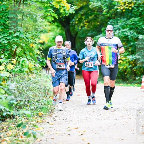 12.10.2025 - Bramfelder Halbmarathon 2025 Dr. Thomas Lammeyer http://msf.ph/oto/9347320 12.10.2025 10:23:22 Laufen 2611, 473, 2879 meine-sportfotos.de
