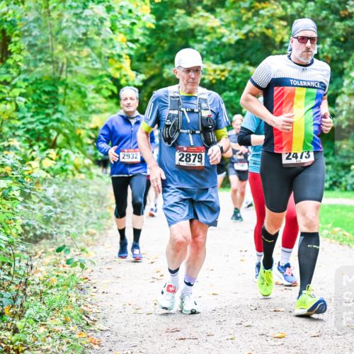 12.10.2025 - Bramfelder Halbmarathon 2025 Dr. Thomas Lammeyer http://msf.ph/oto/9347344 12.10.2025 10:23:26 Laufen 24, 3, 2932, 2879 meine-sportfotos.de