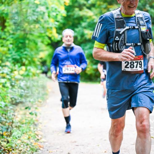 12.10.2025 - Bramfelder Halbmarathon 2025 Dr. Thomas Lammeyer http://msf.ph/oto/9347351 12.10.2025 10:23:27 Laufen 2879 meine-sportfotos.de