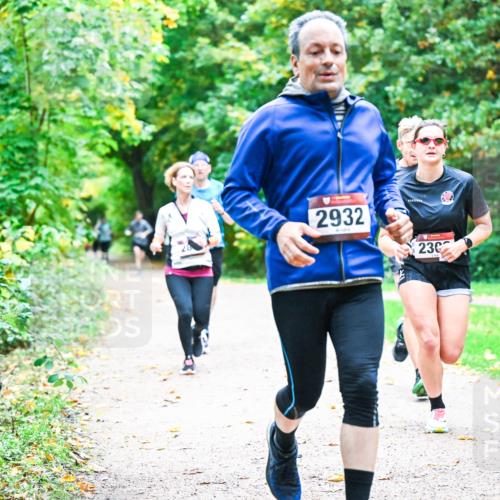 12.10.2025 - Bramfelder Halbmarathon 2025 Dr. Thomas Lammeyer http://msf.ph/oto/9347355 12.10.2025 10:23:28 Laufen 2932, 230 meine-sportfotos.de