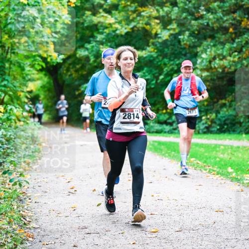 12.10.2025 - Bramfelder Halbmarathon 2025 Dr. Thomas Lammeyer http://msf.ph/oto/9347364 12.10.2025 10:23:29 Laufen 56, 2814, 2673 meine-sportfotos.de