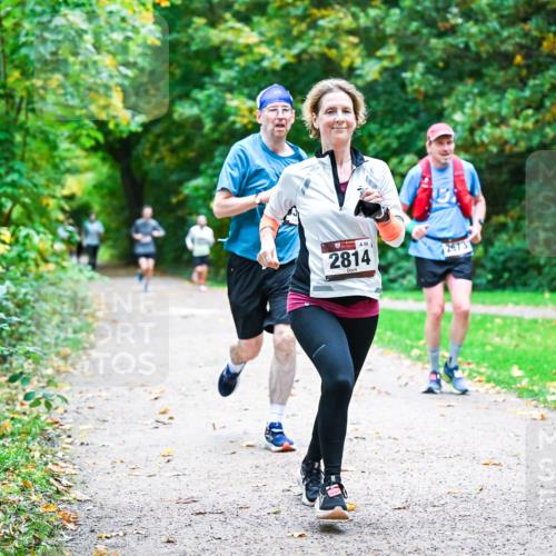 12.10.2025 - Bramfelder Halbmarathon 2025 Dr. Thomas Lammeyer http://msf.ph/oto/9347366 12.10.2025 10:23:30 Laufen 2814, 2673 meine-sportfotos.de