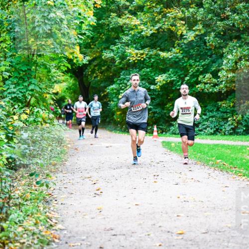 12.10.2025 - Bramfelder Halbmarathon 2025 Dr. Thomas Lammeyer http://msf.ph/oto/9347375 12.10.2025 10:23:35 Laufen 2241, 2275 meine-sportfotos.de