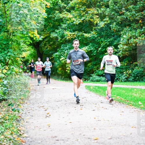 12.10.2025 - Bramfelder Halbmarathon 2025 Dr. Thomas Lammeyer http://msf.ph/oto/9347379 12.10.2025 10:23:35 Laufen 2241, 2275 meine-sportfotos.de