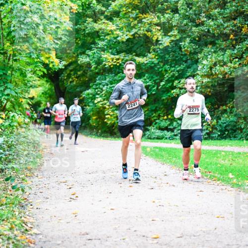 12.10.2025 - Bramfelder Halbmarathon 2025 Dr. Thomas Lammeyer http://msf.ph/oto/9347381 12.10.2025 10:23:36 Laufen 2241, 2275 meine-sportfotos.de