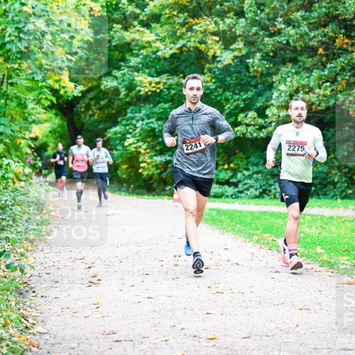 12.10.2025 - Bramfelder Halbmarathon 2025 Dr. Thomas Lammeyer http://msf.ph/oto/9347384 12.10.2025 10:23:36 Laufen 2241, 2275 meine-sportfotos.de