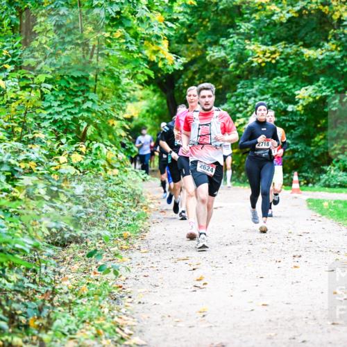 12.10.2025 - Bramfelder Halbmarathon 2025 Dr. Thomas Lammeyer http://msf.ph/oto/9347445 12.10.2025 10:23:50 Laufen 2624, 2718 meine-sportfotos.de