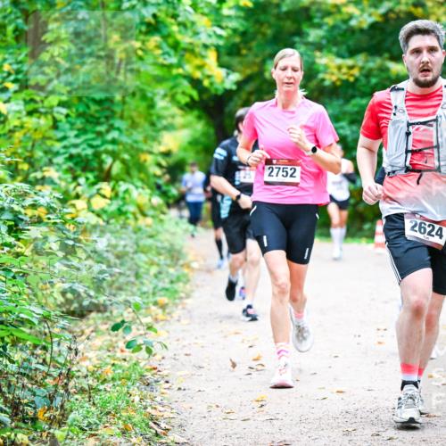 12.10.2025 - Bramfelder Halbmarathon 2025 Dr. Thomas Lammeyer http://msf.ph/oto/9347460 12.10.2025 10:23:52 Laufen 2752, 2624 meine-sportfotos.de