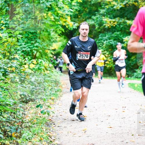12.10.2025 - Bramfelder Halbmarathon 2025 Dr. Thomas Lammeyer http://msf.ph/oto/9347467 12.10.2025 10:23:54 Laufen 2570, 2752 meine-sportfotos.de