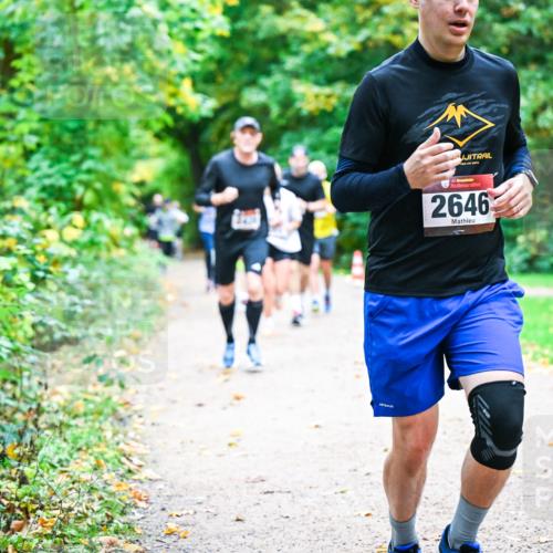 12.10.2025 - Bramfelder Halbmarathon 2025 Dr. Thomas Lammeyer http://msf.ph/oto/9347476 12.10.2025 10:23:57 Laufen 34, 2646, 2505 meine-sportfotos.de