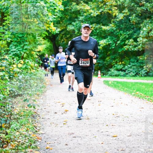 12.10.2025 - Bramfelder Halbmarathon 2025 Dr. Thomas Lammeyer http://msf.ph/oto/9347481 12.10.2025 10:23:58 Laufen 294, 2428 meine-sportfotos.de