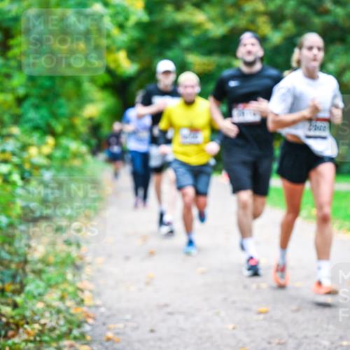 12.10.2025 - Bramfelder Halbmarathon 2025 Dr. Thomas Lammeyer http://msf.ph/oto/9347491 12.10.2025 10:24:00 Laufen  meine-sportfotos.de