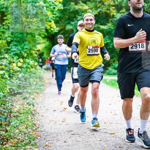 12.10.2025 - Bramfelder Halbmarathon 2025 Dr. Thomas Lammeyer http://msf.ph/oto/9347496 12.10.2025 10:24:01 Laufen 87, 2590, 2918 meine-sportfotos.de