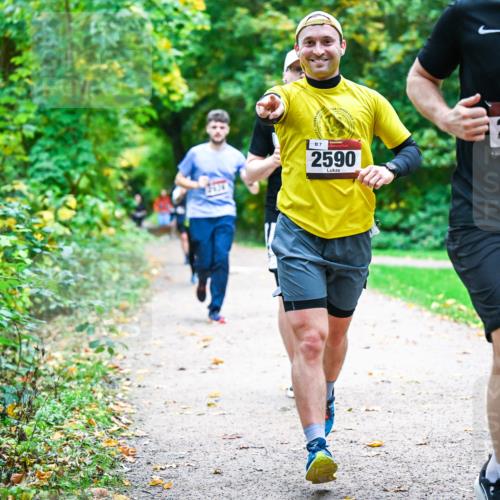 12.10.2025 - Bramfelder Halbmarathon 2025 Dr. Thomas Lammeyer http://msf.ph/oto/9347499 12.10.2025 10:24:01 Laufen 2534, 7, 2590, 2918 meine-sportfotos.de