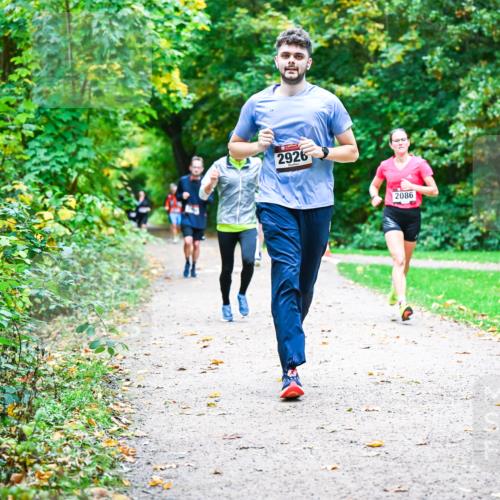 12.10.2025 - Bramfelder Halbmarathon 2025 Dr. Thomas Lammeyer http://msf.ph/oto/9347509 12.10.2025 10:24:03 Laufen 2926, 2086 meine-sportfotos.de