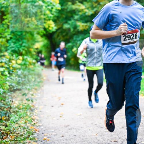 12.10.2025 - Bramfelder Halbmarathon 2025 Dr. Thomas Lammeyer http://msf.ph/oto/9347518 12.10.2025 10:24:04 Laufen 34, 2926, 2056 meine-sportfotos.de