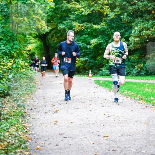 12.10.2025 - Bramfelder Halbmarathon 2025 Dr. Thomas Lammeyer http://msf.ph/oto/9347526 12.10.2025 10:24:06 Laufen 2193, 2464 meine-sportfotos.de
