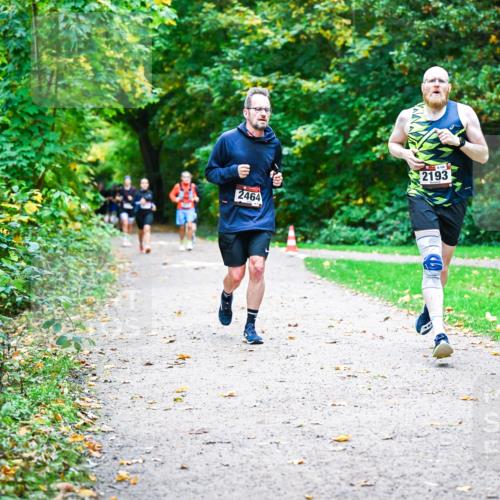 12.10.2025 - Bramfelder Halbmarathon 2025 Dr. Thomas Lammeyer http://msf.ph/oto/9347530 12.10.2025 10:24:07 Laufen 2464, 2193 meine-sportfotos.de
