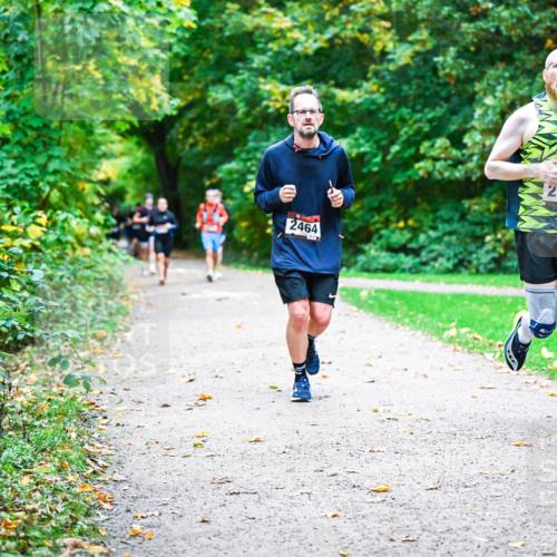 12.10.2025 - Bramfelder Halbmarathon 2025 Dr. Thomas Lammeyer http://msf.ph/oto/9347533 12.10.2025 10:24:07 Laufen 2464, 2193 meine-sportfotos.de